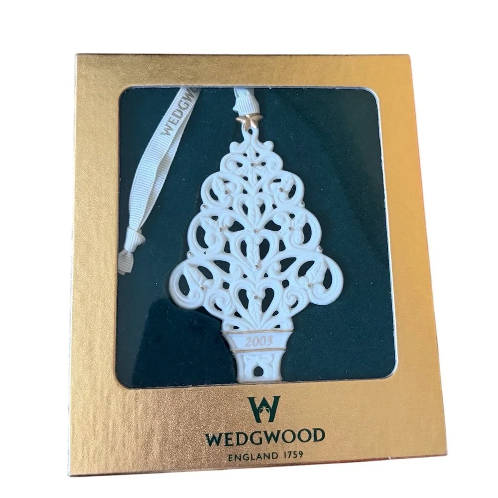 Wedgwood 2003 Christmas Tree Ornament White Porcelain Gold Accents Boxed Holiday